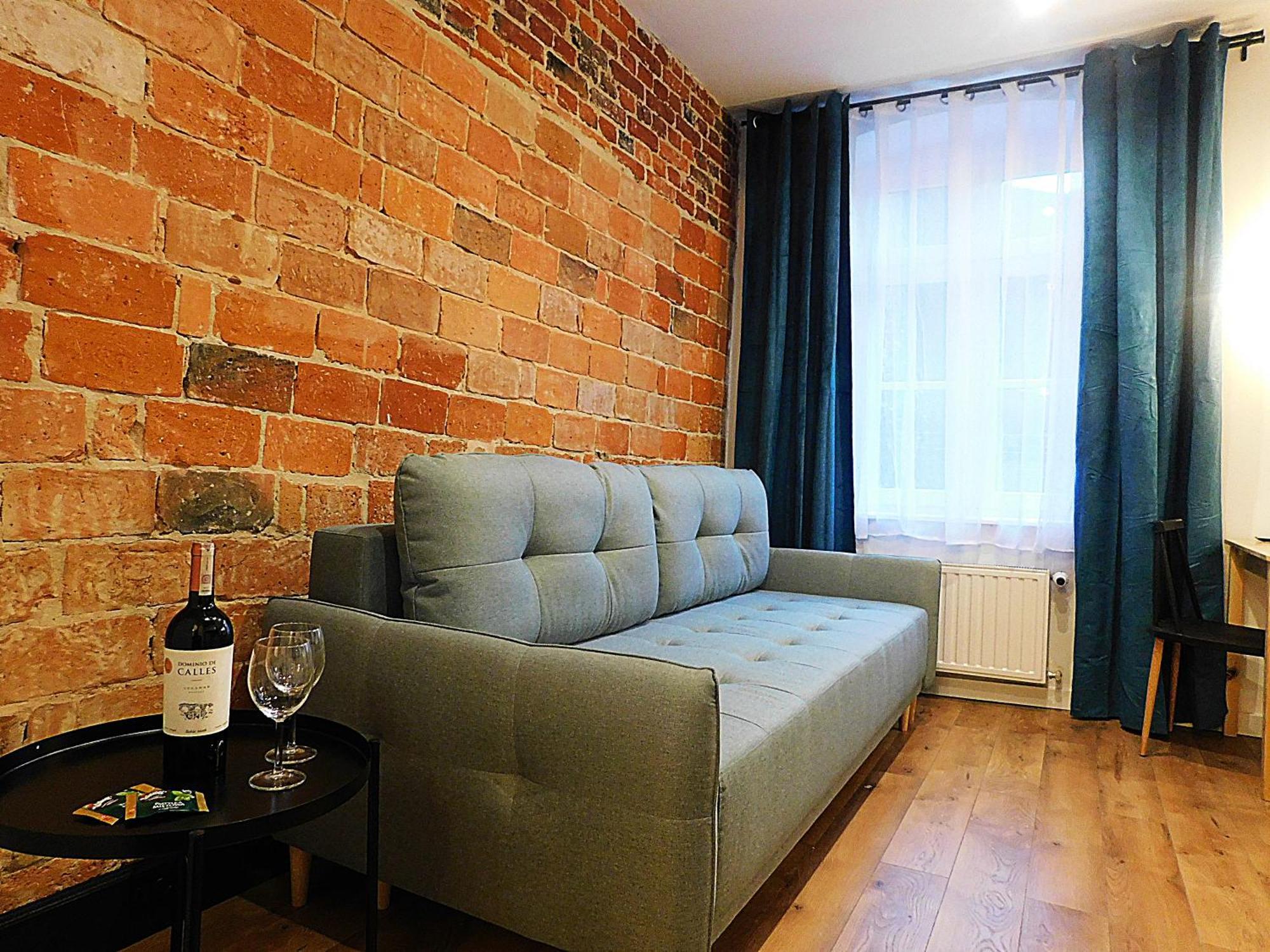 Apartamenty Baj No1 & No2 Thorn Exterior foto
